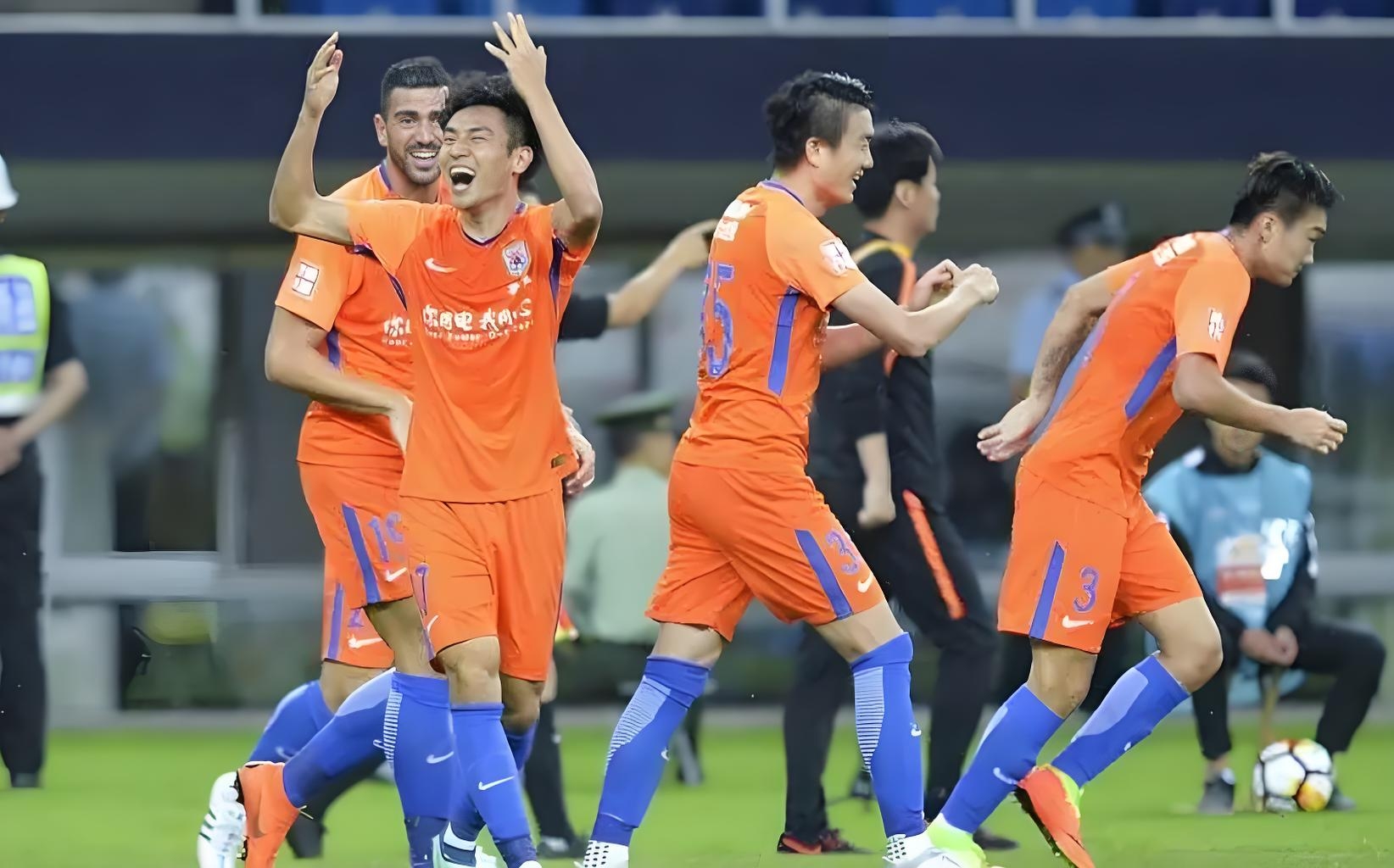 开云-包含赛地聚焦——亚冠冲刺阶段热度飙升，上海申花止住颓势，话题不断，轮换策略成焦点的词条