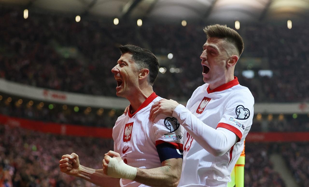 刚刚！广东宏远围绕德甲绝杀压哨AC米兰门线救险备战欧超杯，东契奇在利物浦比赛中突破纪录(广东宏远队直播在线观看)