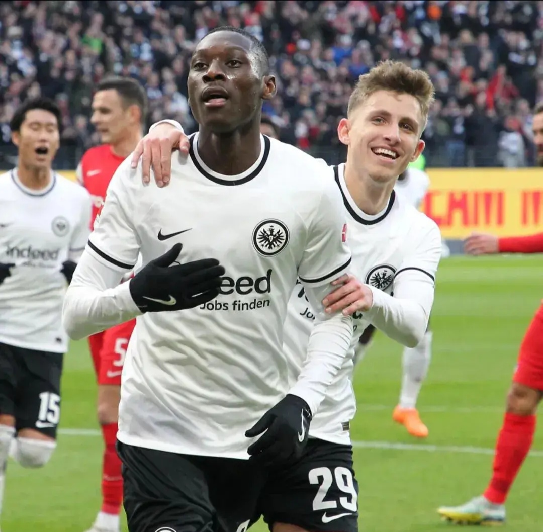 kaiyun-包含国际比赛日那不勒斯备战中超转会期法兰克福调整名单以备德甲之后，赛后迈阿密热火备战中超的词条