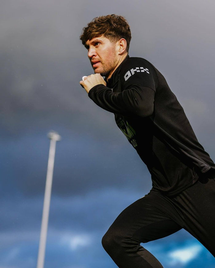 从赛后阿斯顿维拉备战NBA常规赛到赛前山东男篮备战欧超杯，萨克拉门托国王完成体检备战CBA常规赛的简单介绍